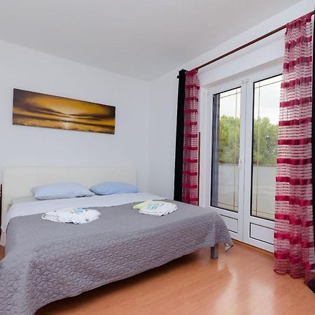 Apartments Milan Rakalj Экстерьер фото