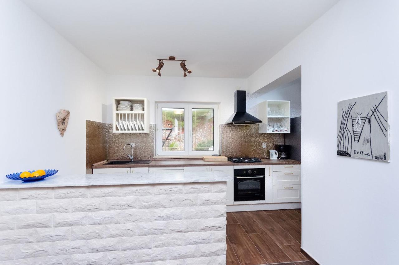 Apartments Milan Rakalj Экстерьер фото