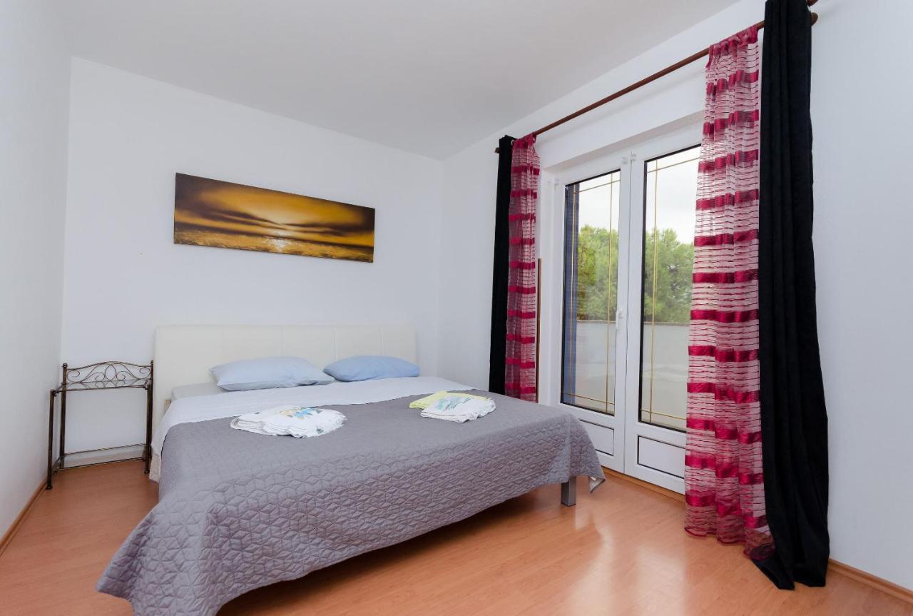 Apartments Milan Rakalj Экстерьер фото