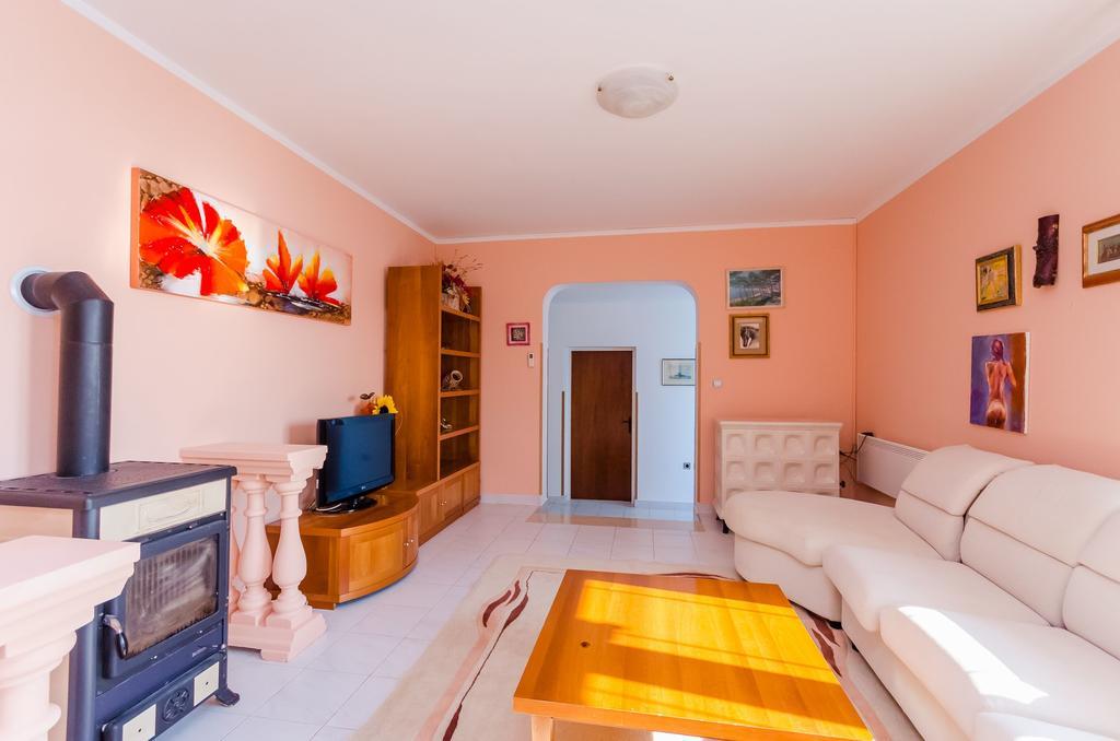 Apartments Milan Rakalj Экстерьер фото