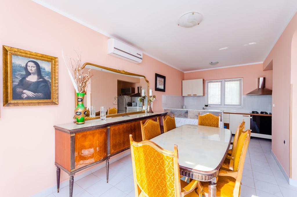 Apartments Milan Rakalj Экстерьер фото